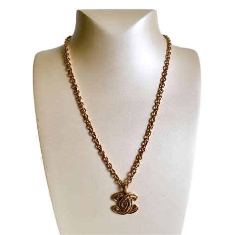 Chanel Necklace Double C .